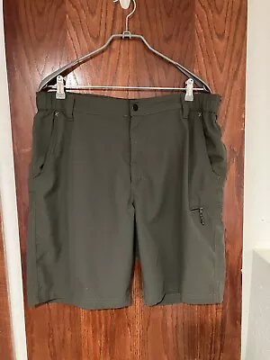 Wrangler Men’s Size 36 Shorts Olive Green Lots Of Pockets  • $15.50