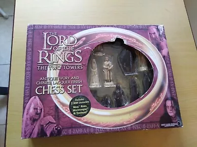 Lord Of The Rings TWO TOWERS Antique Ivory Look Chess Set Complete VGC • £33