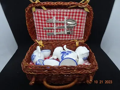 17-pc White & Blue Porcelain Miniature Tea Set With Wicker Picnic Hamper • $17.50