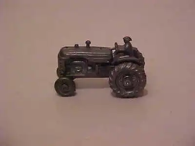 UNPAINTED STREAMLUX  MASSEY HARRIS TRACTOR Made In AUSTRALIA In The 1960s NO BOX • $10