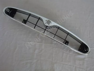 NOS OEM Mercury Sable Front Grille Chrome With Black Insert 1996 - 1997  • $49.99