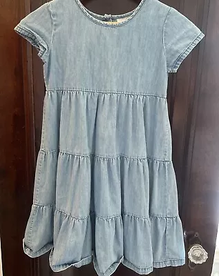 Hanna  Andersson 130 Short Sleeved Chambray Dress • $7.99