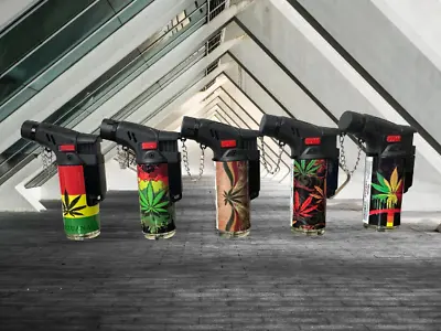 £3.99 • Buy 4SMOKE RASTA LEAF PIPE ANGLED Jet Flame Highly Windproof  Refillable LIGHTER X 1