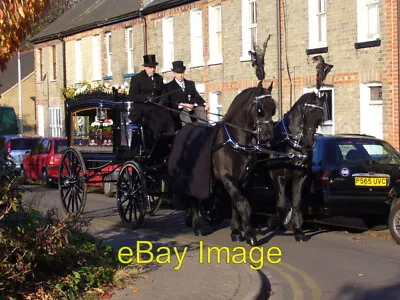 Photo 6x4 Horse Drawn Hearse On Abbey Walk Cambridge A Horse Drawn Hearse C2007 • $2.49