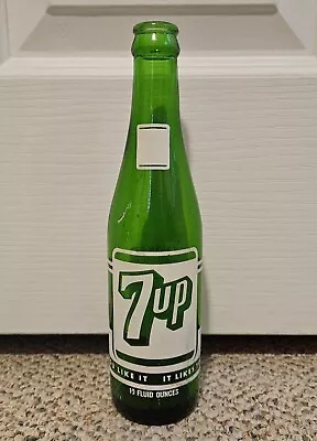 7 Up Vintage 10 Oz Soda Bottle Green • $10