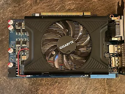 Gigabyte ATI Radeon HD 5750 (GV-R575D5-1GD) 1GB GDDR5 SDRAM PCI Express X16 Grap • $100