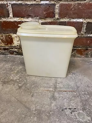 Vintage Tupperware 489-1 Cereal Keeper  Storage Container With Lid Orlando FL • $19.25