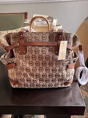 Michael Kors Handbag • $295