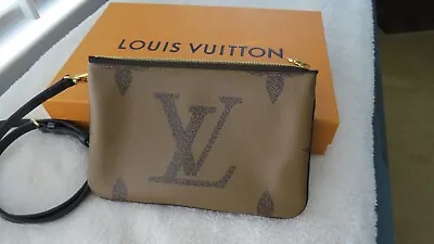 Louis Vuitton Monogram Giant Reverse Double Zip Pochette • $1495