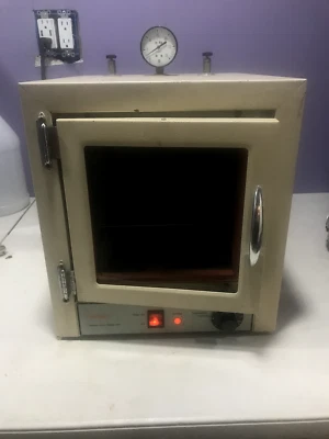 $499 • Buy Napco 5831 Laboratory Benchtop Vacuum Oven 