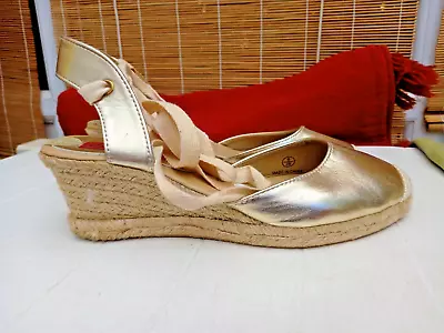 London Rebel Gold Wedge Espadrilles 6/39 • £20