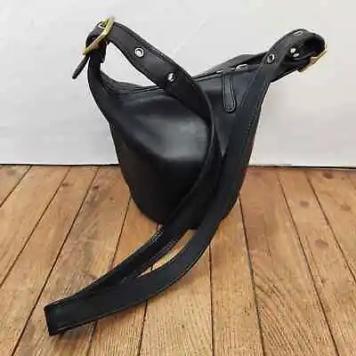 Vintage Coach Black Leather Duffle Sac Bag • $110