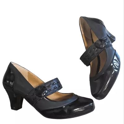 Michelle D Black Patent Leather Embellished Trim Mary Jane Pumps Heels 8.5 • $29