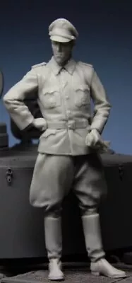 1/35 Resin Figure Model Kit German Officer Soldier Commander War WW2 Unpainted • $12.87