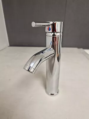 REDUCED ~~~ Tall Single Lever Bathroom Mixer Tap In Stainless Chrome - FAULT • £19.55