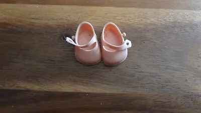 Ginnette ~ Pink Shoe • $15