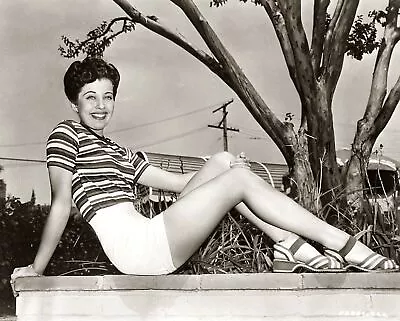 Leggy GAIL RUSSELL In Swimsuit PHOTO  (194-W ) • £11.17