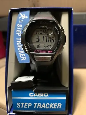 Casio Women's Step Tracker Watch Black/Pink LWS2000H-1AV • $18.99