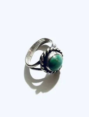 Vintage Native American Sterling Silver Green Turquoise Ring • $29.95