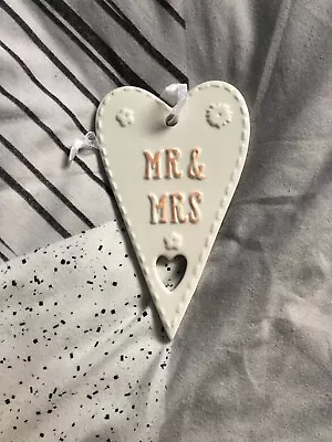 Mr & Mrs Ceramic Hanging Sign Plaque Wedding Gift Anniversary Present Heart Cute • £9.78