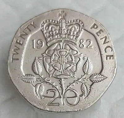 🇬🇧 UK 1982 20p - Twenty Pence Coin : ER II; 2nd Portrait' • £1.05
