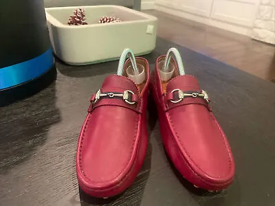 $300 • Buy Gucci Loafers Size 7G