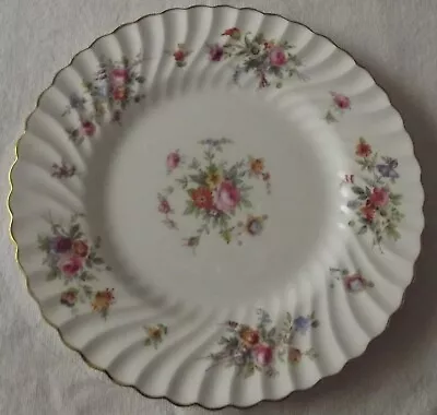 Minton Mintons Marlow Dinner Plate 10 5/8  Globe & Wreath Backstamp England EUC • $8.95