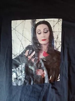 Morticia Addams Xl T Shirt On Gildan  • $13