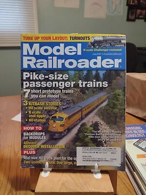 Model Railroader Magazine: June 2007. (RRR25).  • $1.75