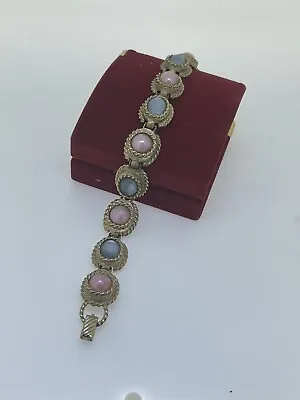 Vintage Sarah Coventry Gold Tone Pink & Blue Moon Glow Lucite Cabochon Bracelet • $15.59