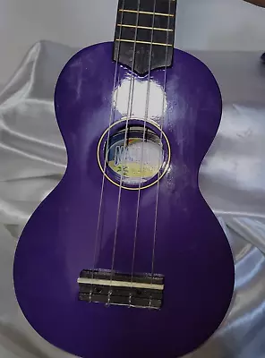 Mahalo Ukulele Ukulele- Dark Purple No. U30G/PP • $64