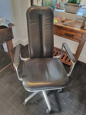 £1100 • Buy Chrome Framed Frederick Scott Hille International Black Leather Office Armchair