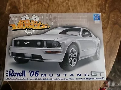 Revell 85-2839 1:25 2006 Ford Mustang GT Model Kit Unwrapped Box  • $15