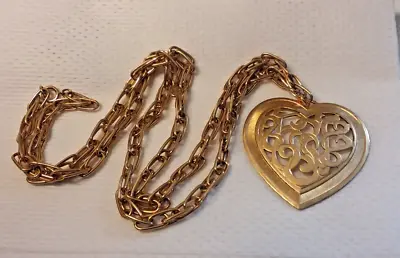 36 Gold Tone Chain Necklace W/2.5  Heart Medallion 02-01-2024 • $12.99