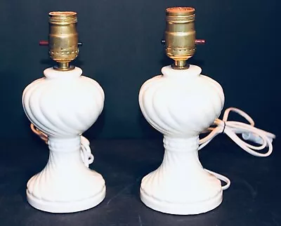 Vintage White Ceramic Swirl Design Small Bedside/Vanity Table Lamps • $25.19