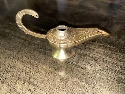 Vintage Small Brass Aladdin Genie Lamp 5”x3” • $7