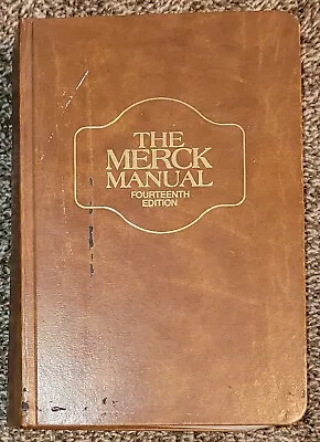 The Merck Manual Of Diagnosis And Therapy Hardcover Robert Berkow 1982 • $6.90