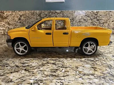 Motor Max American Graffiti 1/18 Scale Dodge Ram 1500 Quad Cab • $89.99