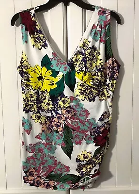 CUTE CAbi  Vibrant Floral  Top- Size M • $14