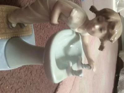 Lladro Figurine  Clean Up Time  #4838 Girl At Sink 7.5  Glazed Retired 1992 • $100