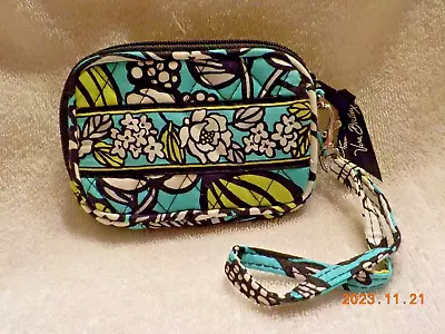 Vera Bradley Tech Case In Island Blooms Pattern • $14.50