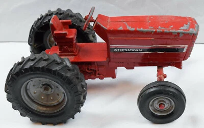 $13.99 • Buy ERTL Vintage Case International TRACTOR 415 8.5 X 5  Red Diecast Metal Toy USA