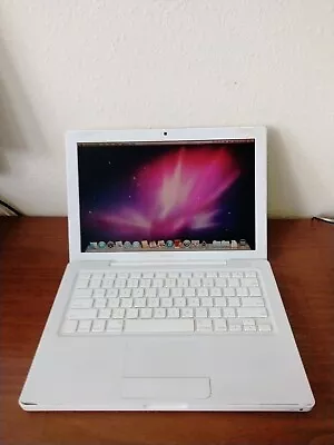 Apple MacBook A1181 13.3  Laptop Early 2008 2.4GHz Core 2 Duo 4 GB RAM 160 GBHD • $99