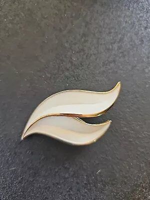 Crown Trifari Vintage White Enamel Leaf Brooch Pin Gold Tone Signed • $10