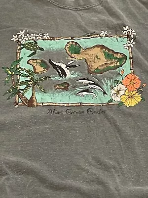Maui Ocean Center T-shirt XL A32-604 • $19.96