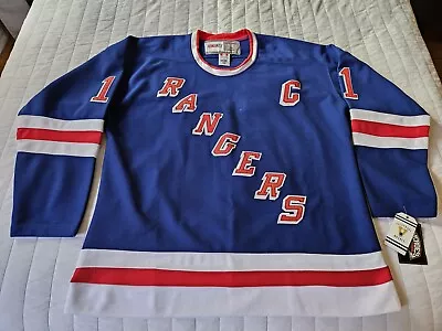 Mark Messier Jersey CCM Vintage Jersey 52 • $125