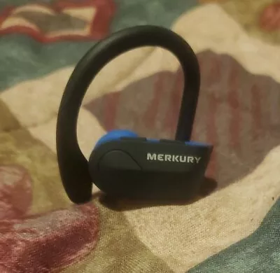 Merkury MI-E001T Black Blue True In-Ear Earbuds Right Side W/ Charging Cord • $5