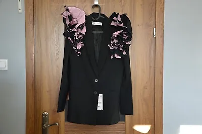 Zara New Black Tuxedo Blazer With Contrasting Ruffled Pink Shoulders 8613/117 Xs • $99