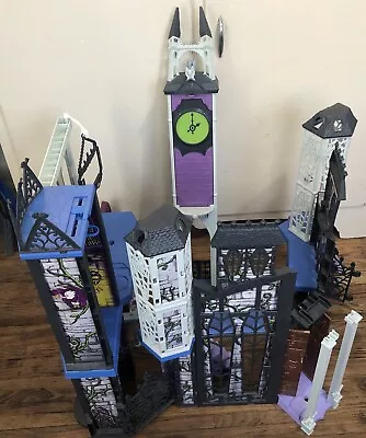 Monster High Doll House Deadluxe High School Playset Castle Girls Haunted Deluxe • $125
