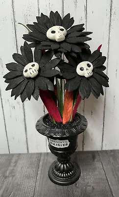 Hyde And Eek Halloween Ghoulish Garden Dreadful Daisies Faux Planter 2021 • £43.37